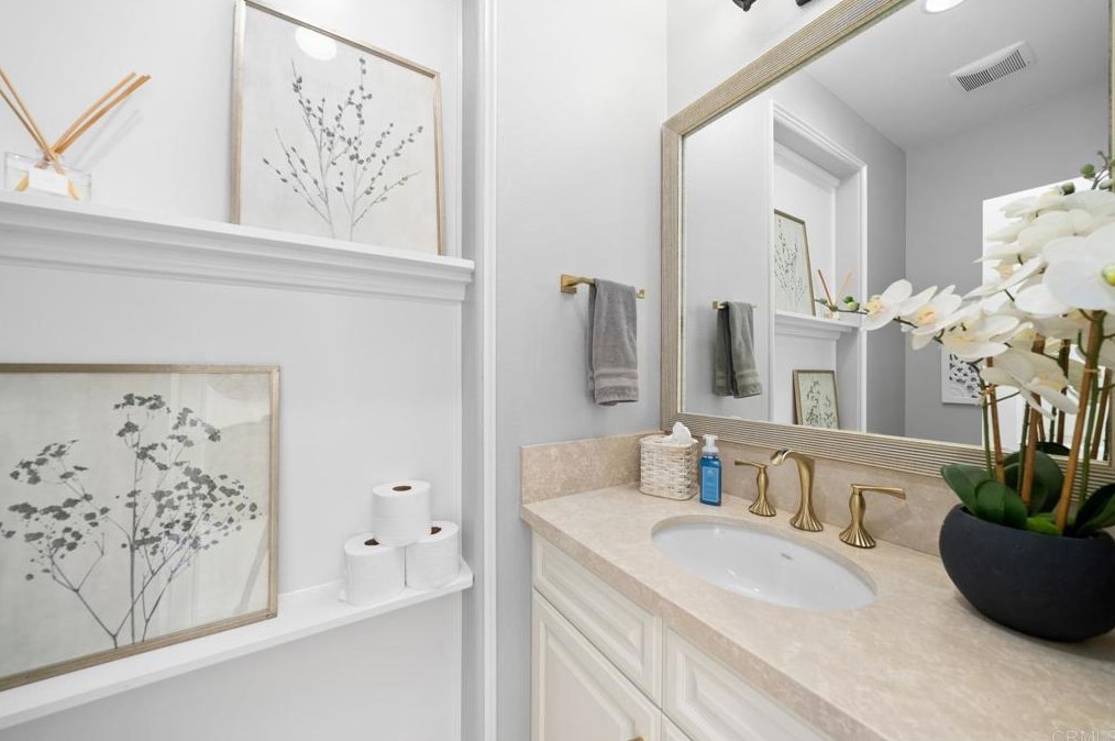 8542 Kristen View Ct, San Diego CA  92127-6118 exterior