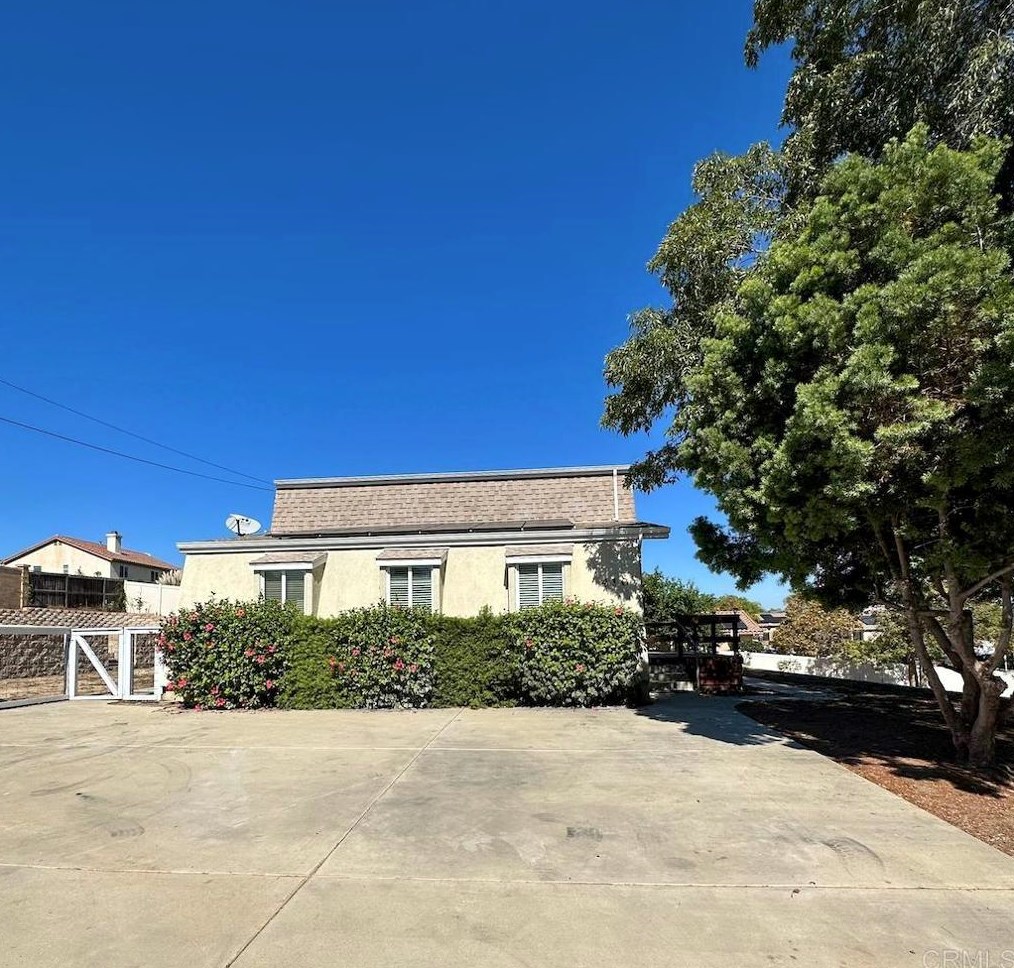 410 Palomino Rd, Fallbrook CA  92028-4128 exterior