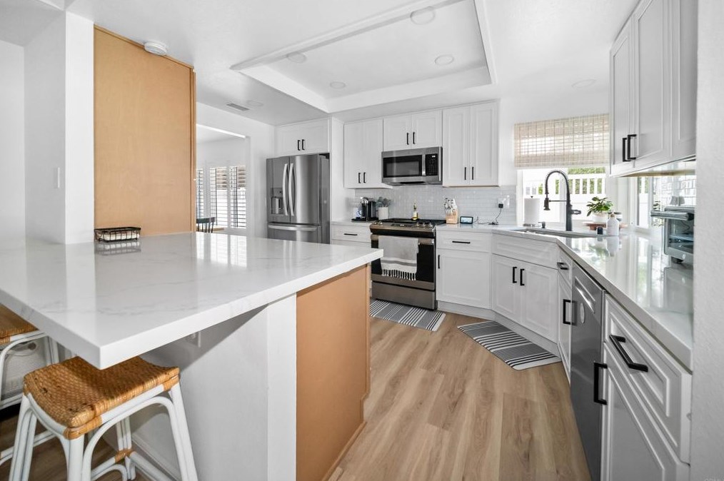 43105 Agena St, Temecula CA  92592-3295 exterior