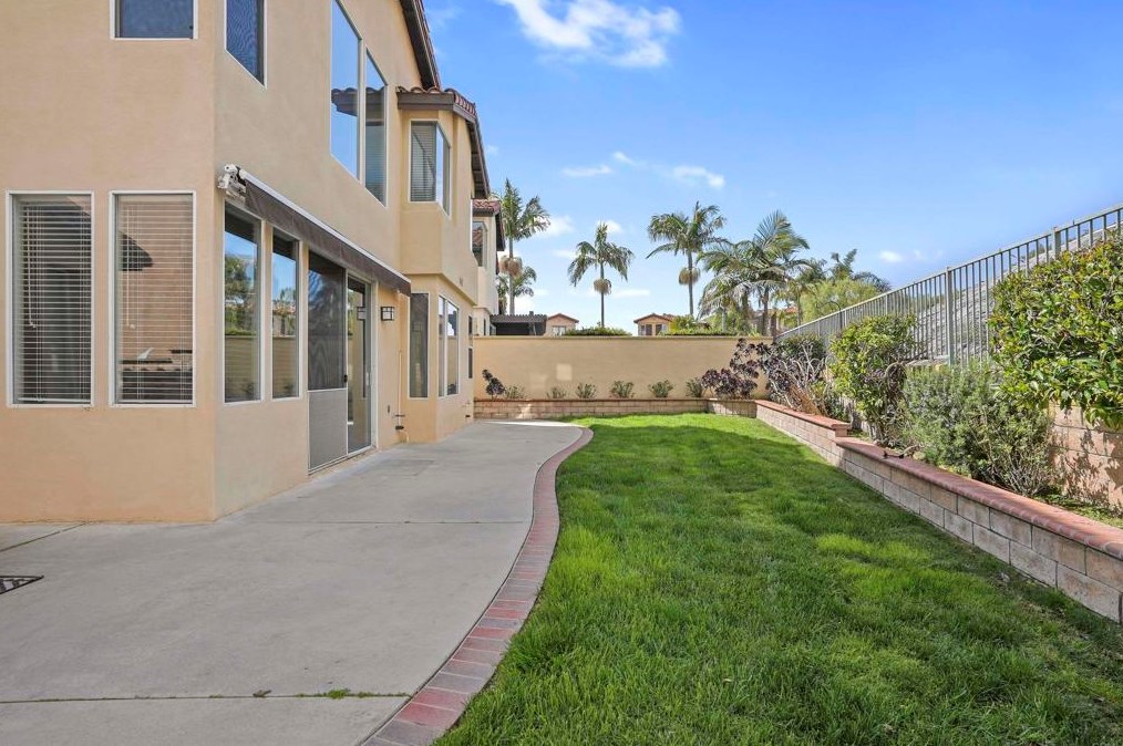 205 Terramar, San Clemente CA  92673-3208 exterior