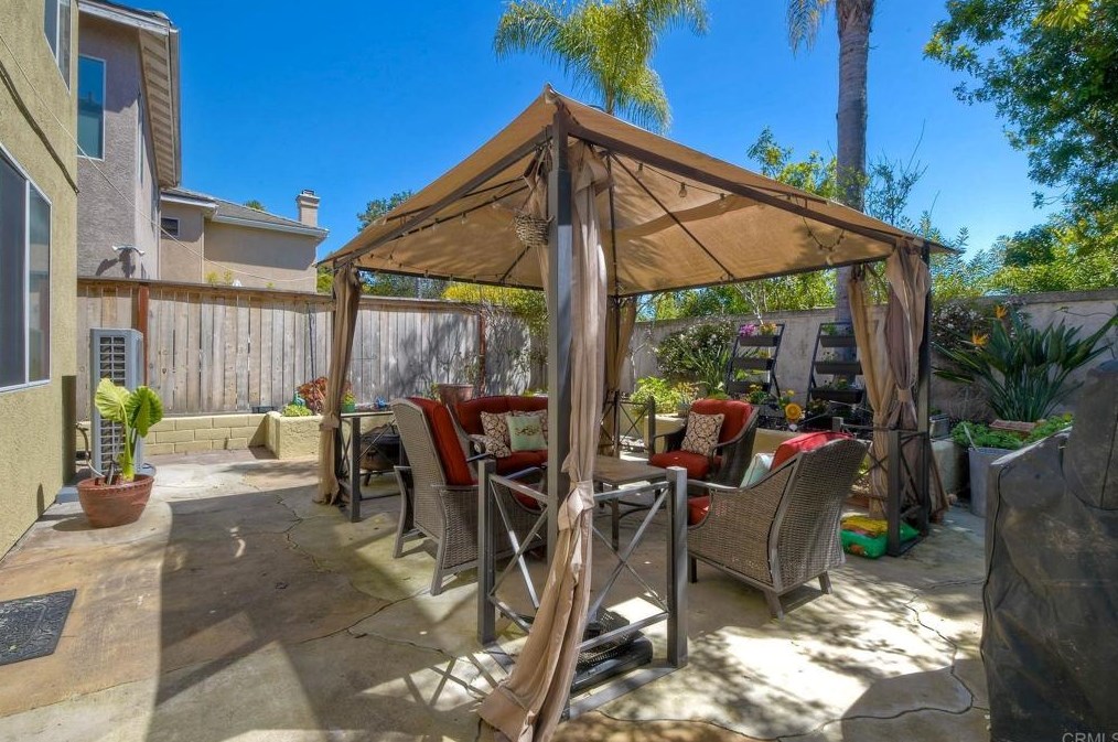 340 Belflora Way, Oceanside CA  92057-7634 exterior