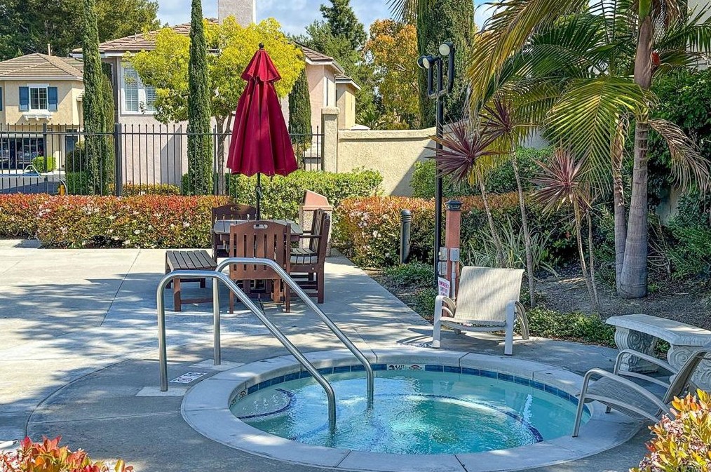 340 Belflora Way, Oceanside CA  92057-7634 exterior