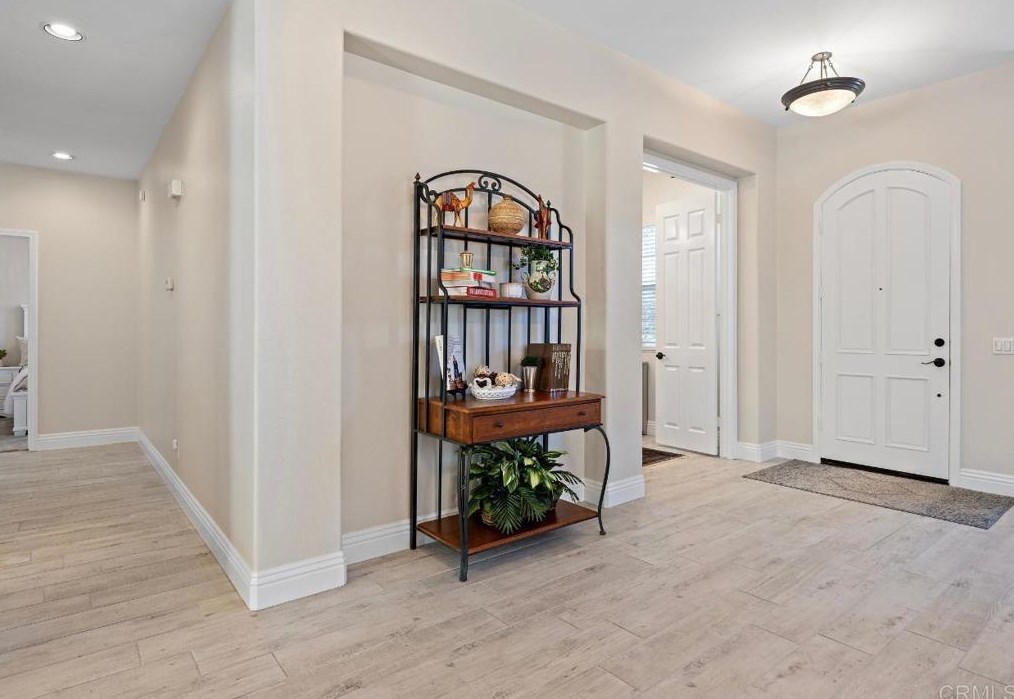 2130 Castlebay, Fallbrook CA  92028-4491 exterior