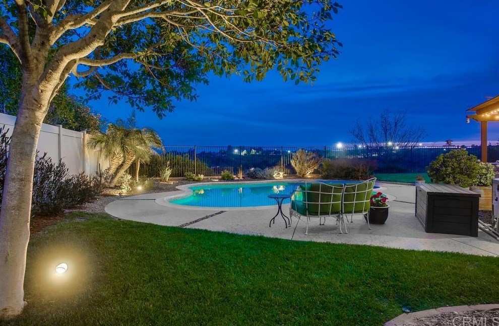 2187 Kirkcaldy Rd, Fallbrook CA  92028-5407 exterior