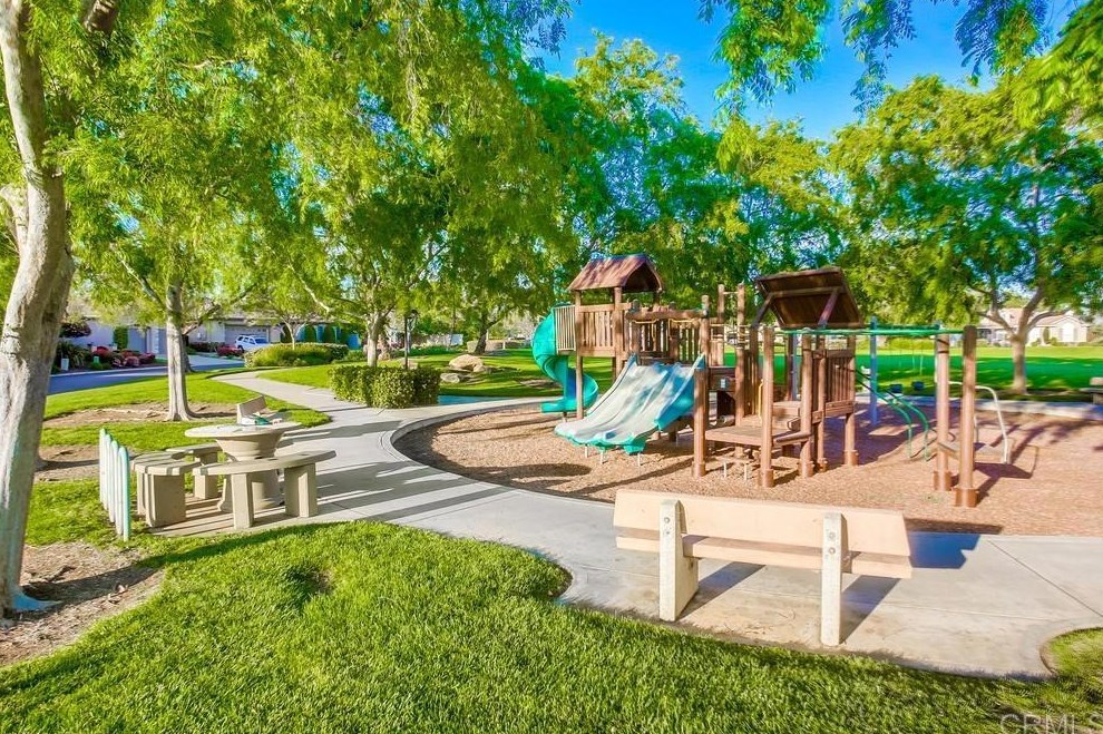 2187 Kirkcaldy Rd, Fallbrook CA  92028-5407 exterior