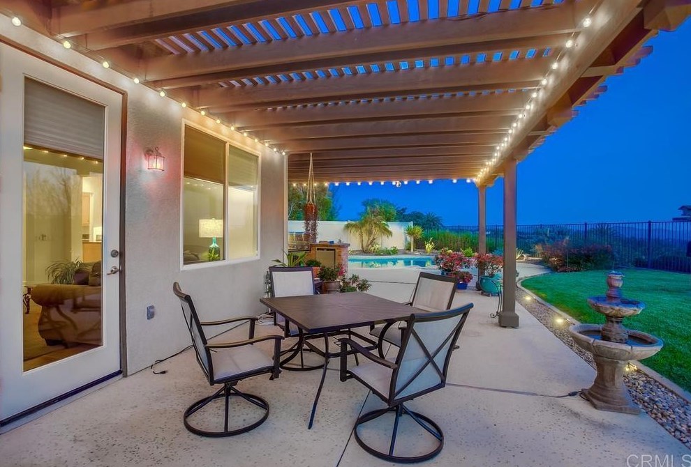 2187 Kirkcaldy Rd, Fallbrook CA  92028-5407 exterior