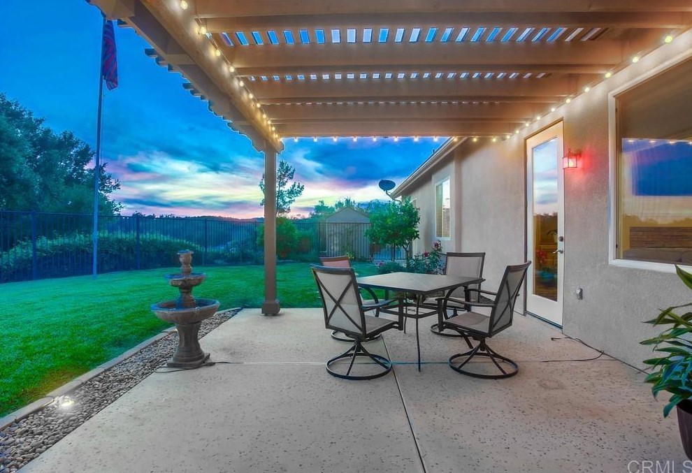 2187 Kirkcaldy Rd, Fallbrook CA  92028-5407 exterior