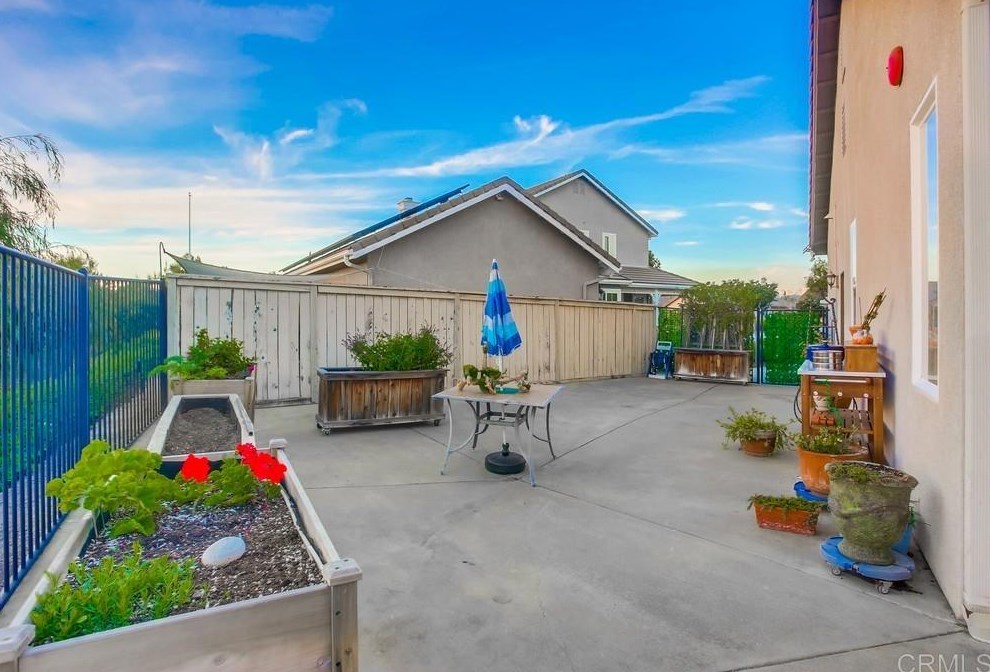 2187 Kirkcaldy Rd, Fallbrook CA  92028-5407 exterior