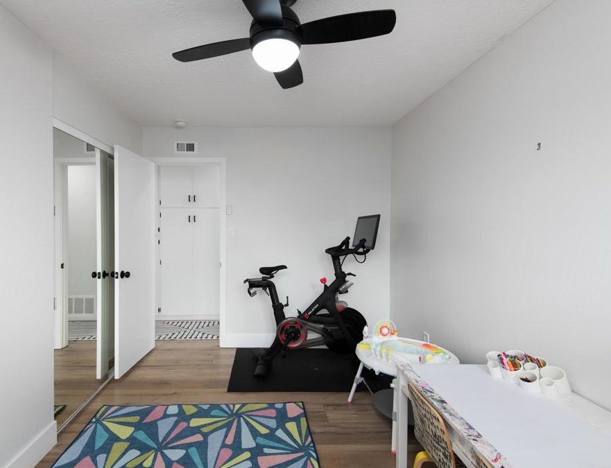 7188 Batista St, San Diego CA  92111-3434 exterior