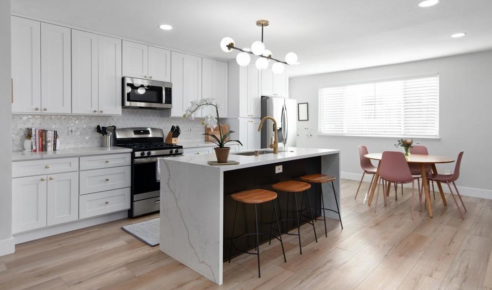 7188 Batista St, San Diego CA  92111-3434 exterior