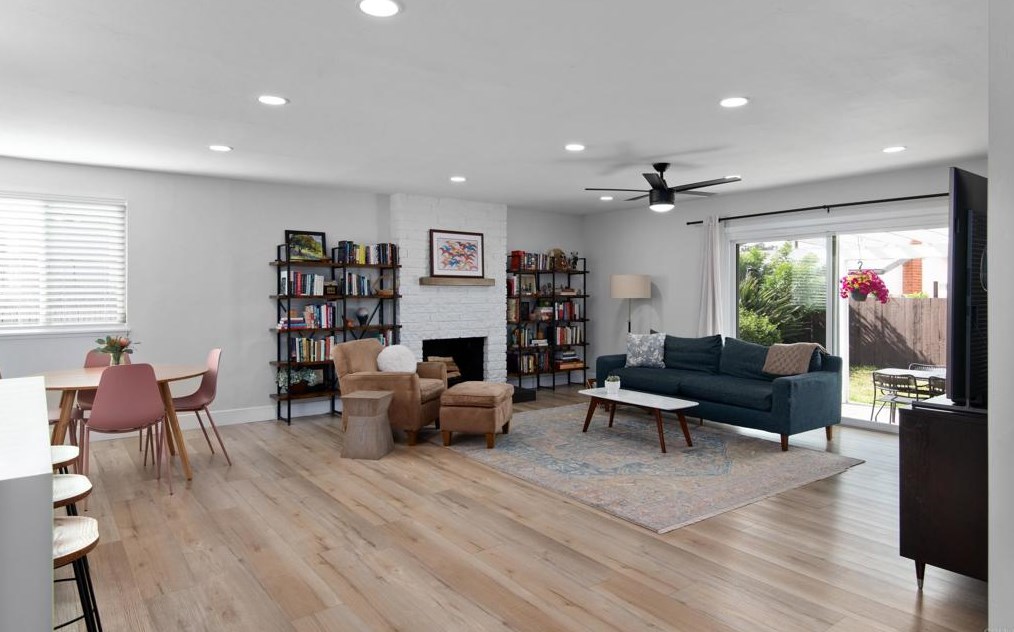 7188 Batista St, San Diego CA  92111-3434 exterior