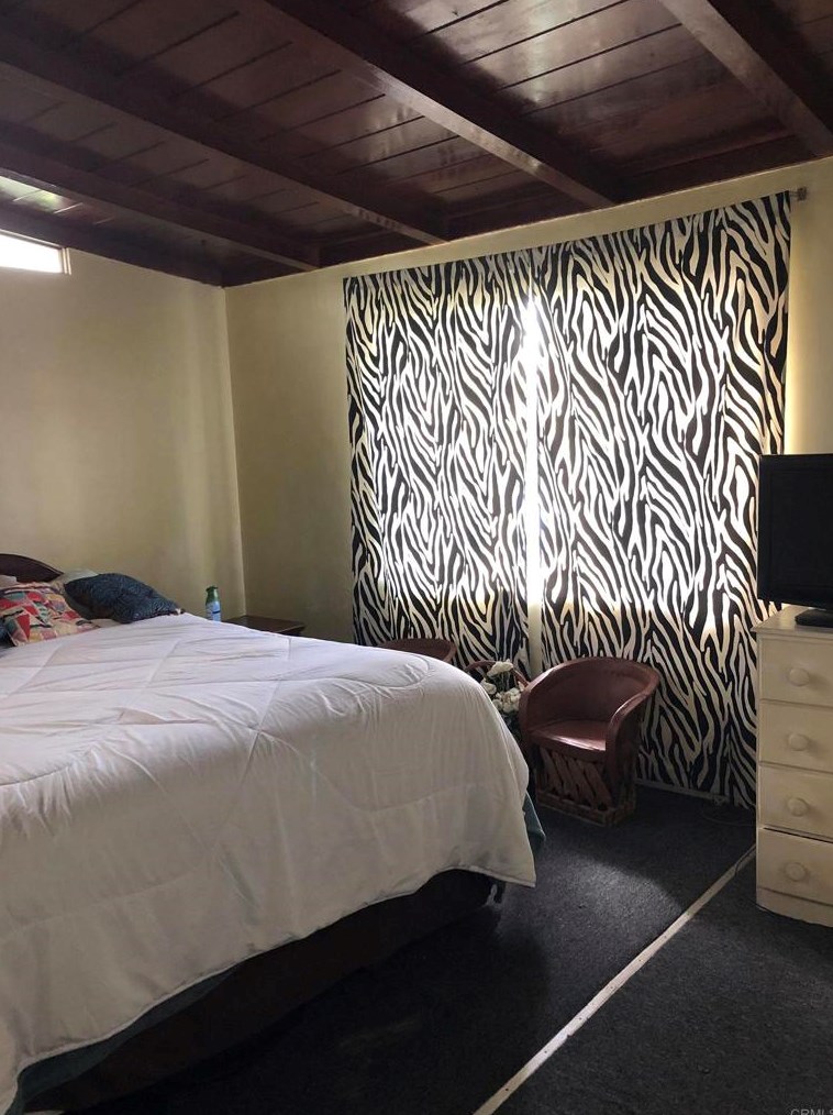 322 Eddie Dr, Vista CA  92083-5804 exterior