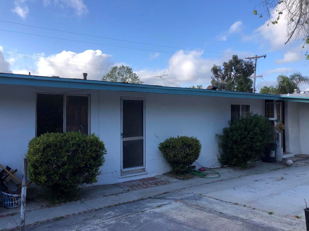 322 Eddie Dr, Vista CA  92083-5804 exterior