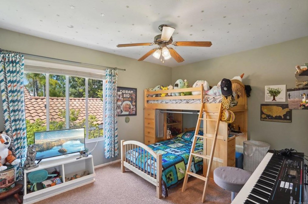 1154 Brioso Ct, Vista CA  92081-9092 exterior