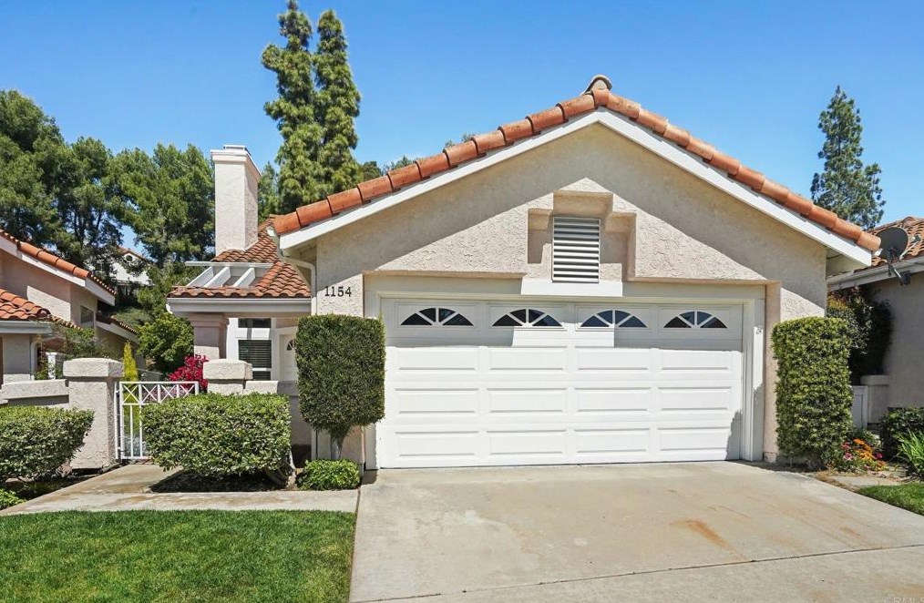 1154 Brioso Ct, Vista CA  92081-9092 exterior