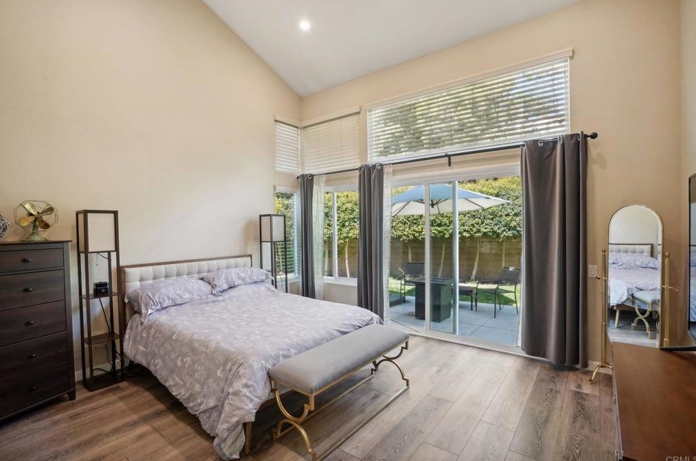 1154 Brioso Ct, Vista CA  92081-9092 exterior