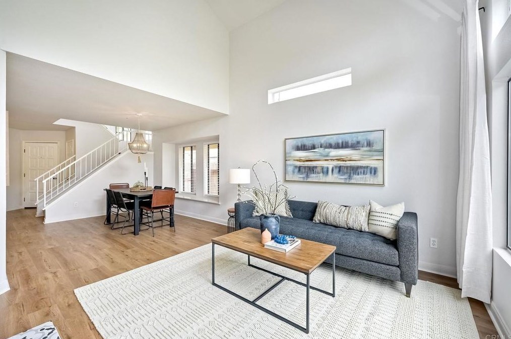 647 Paseo Rio, Vista CA  92081-6323 exterior