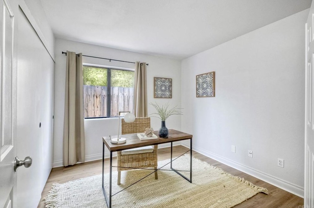 647 Paseo Rio, Vista CA  92081-6323 exterior