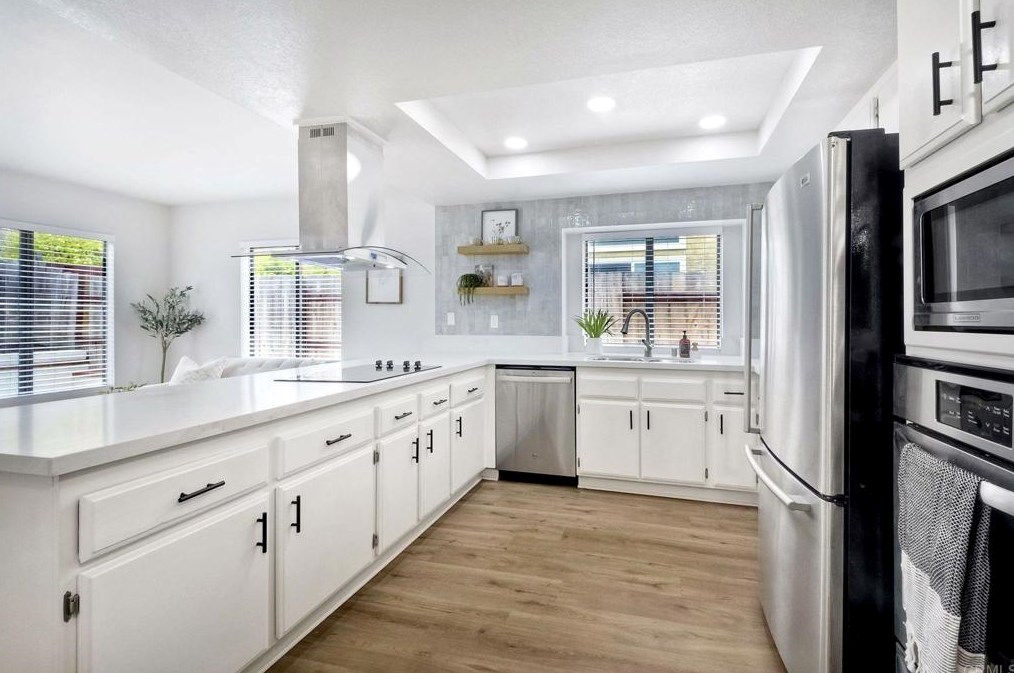 647 Paseo Rio, Vista CA  92081-6323 exterior