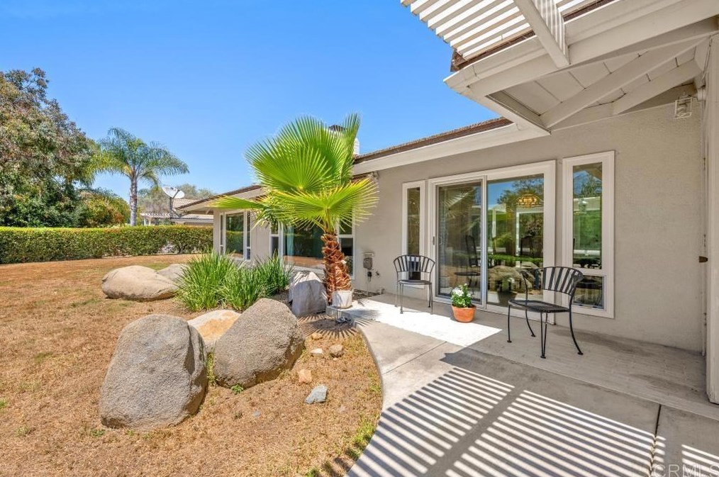 17930 Mirasol Dr, San Diego CA 92128-1222 exterior