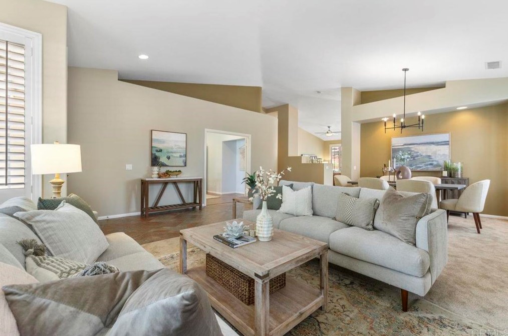 1804 Bayberry Dr, Oceanside CA  92054-5690 exterior