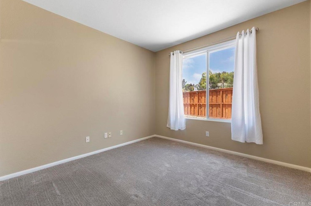 1804 Bayberry Dr, Oceanside CA  92054-5690 exterior