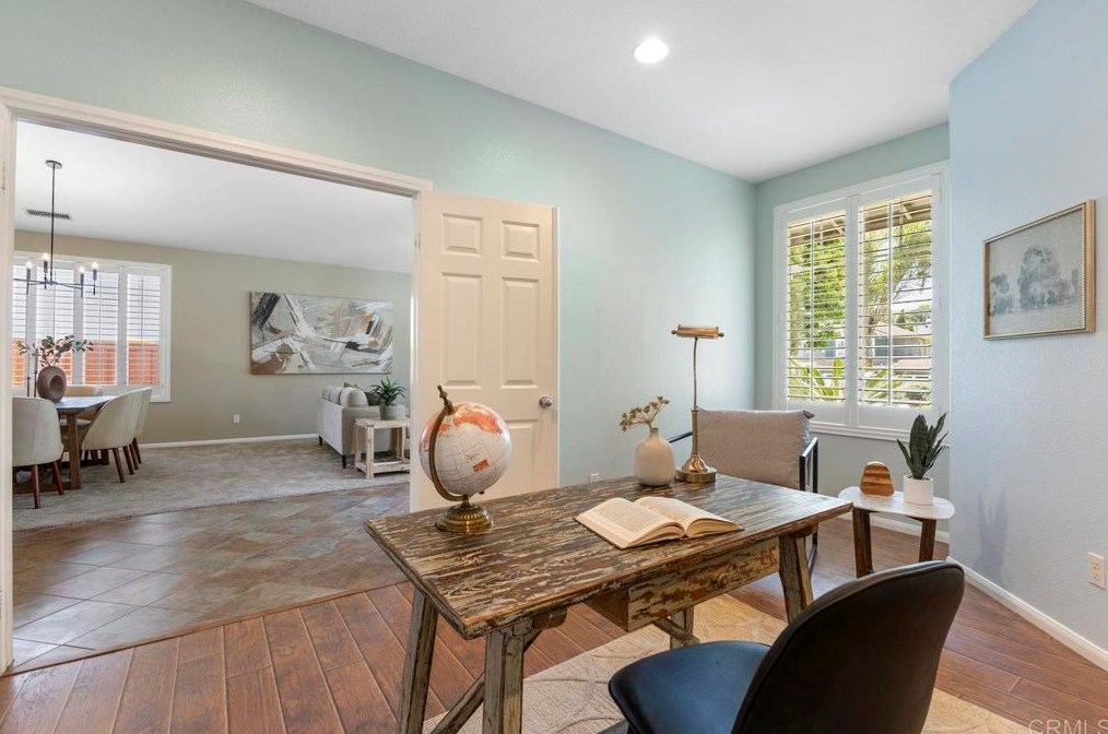 1804 Bayberry Dr, Oceanside CA  92054-5690 exterior