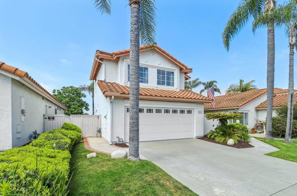 2014 Redwood Crst, Vista CA  92081-7334 exterior