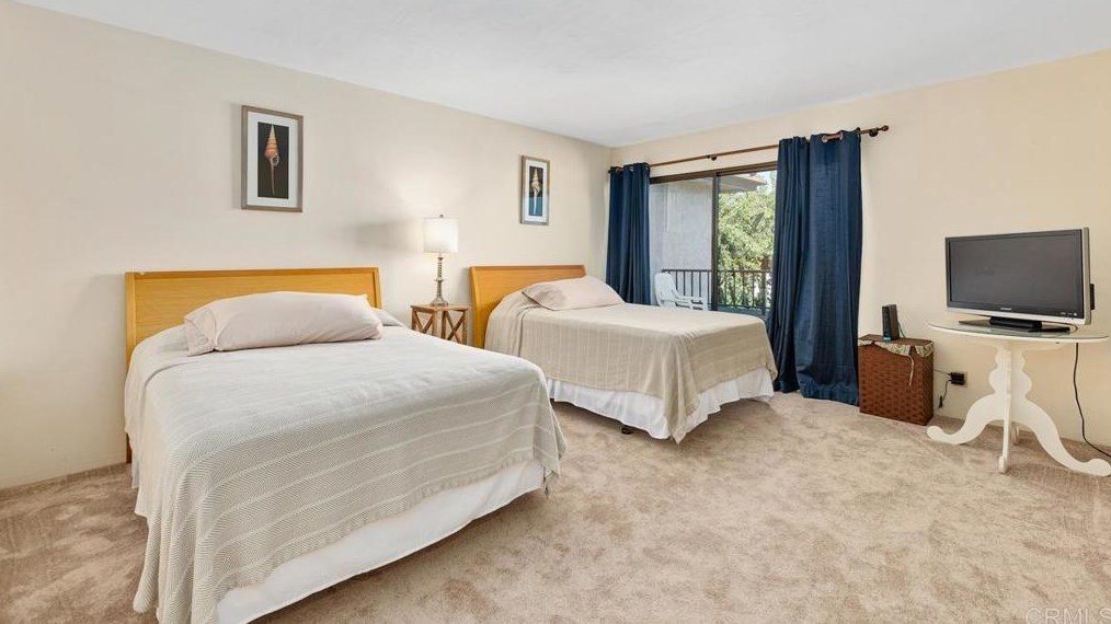 746 Sierra Ave, Solana Beach CA  92075-2615 exterior