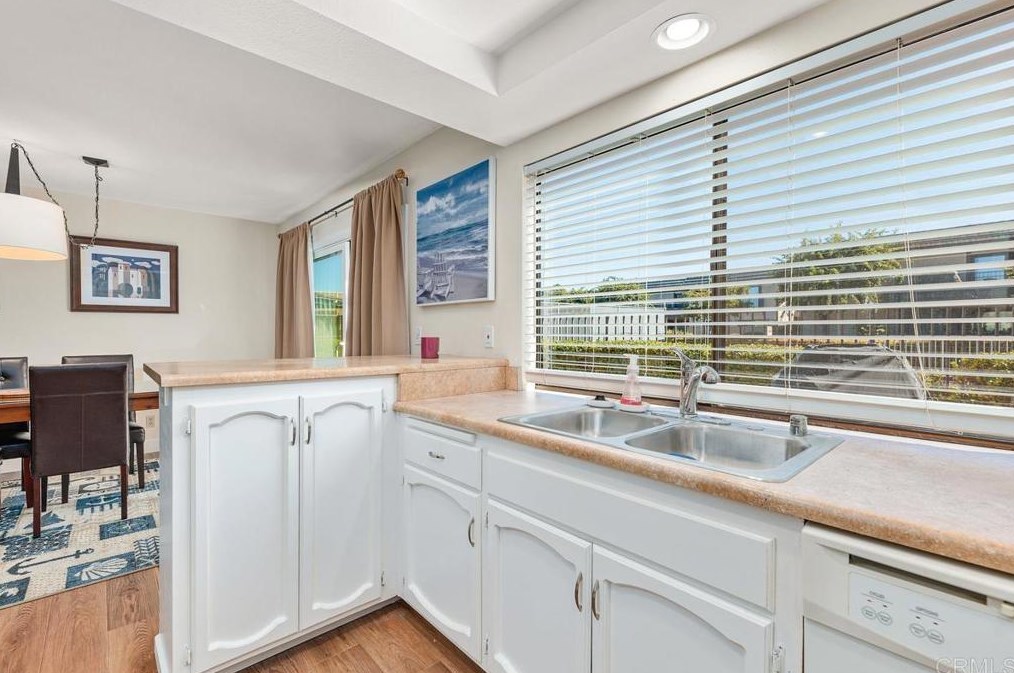 746 Sierra Ave, Solana Beach CA  92075-2615 exterior