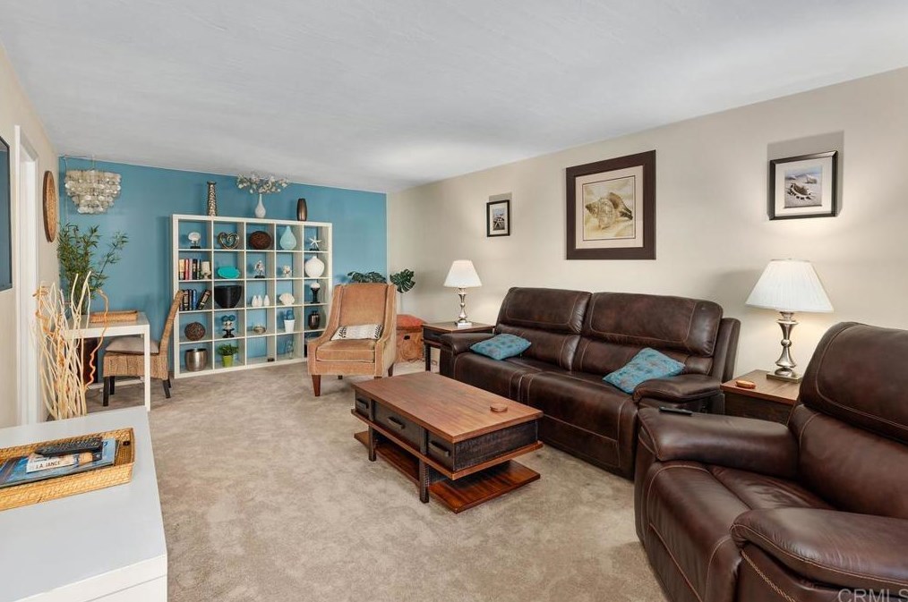 746 Sierra Ave, Solana Beach CA  92075-2615 exterior