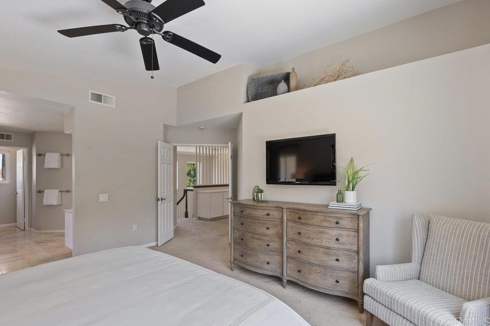 1963 White Birch Dr, Vista CA 92081-7317 exterior