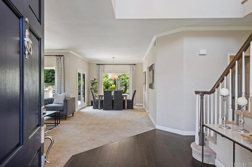 1963 White Birch Dr, Vista CA 92081-7317 exterior