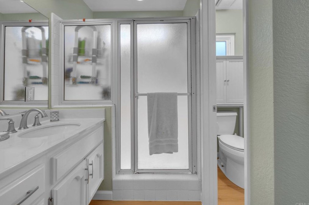 377 Apollo Dr, Vista CA  92084-4325 exterior