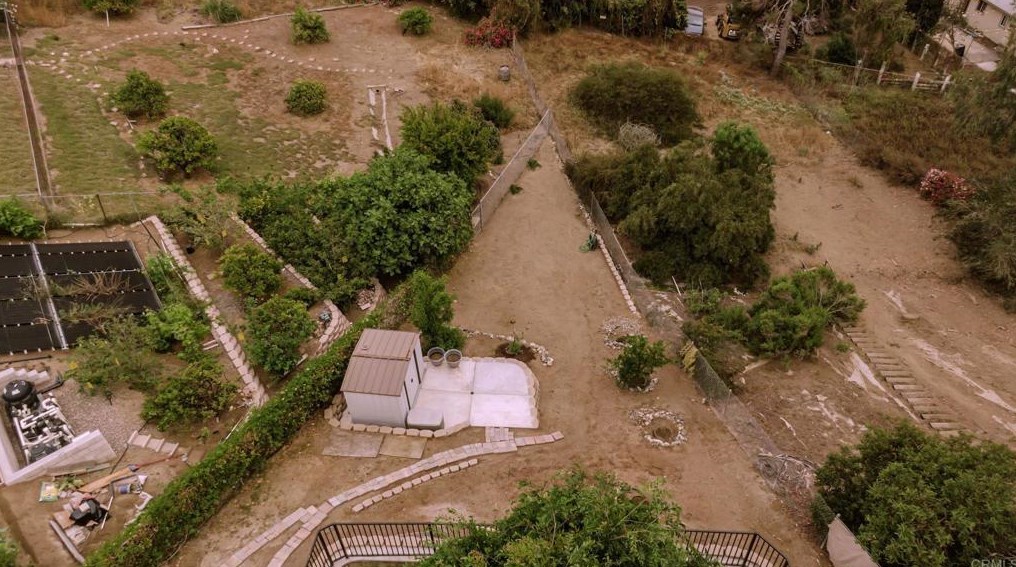 377 Apollo Dr, Vista CA  92084-4325 exterior