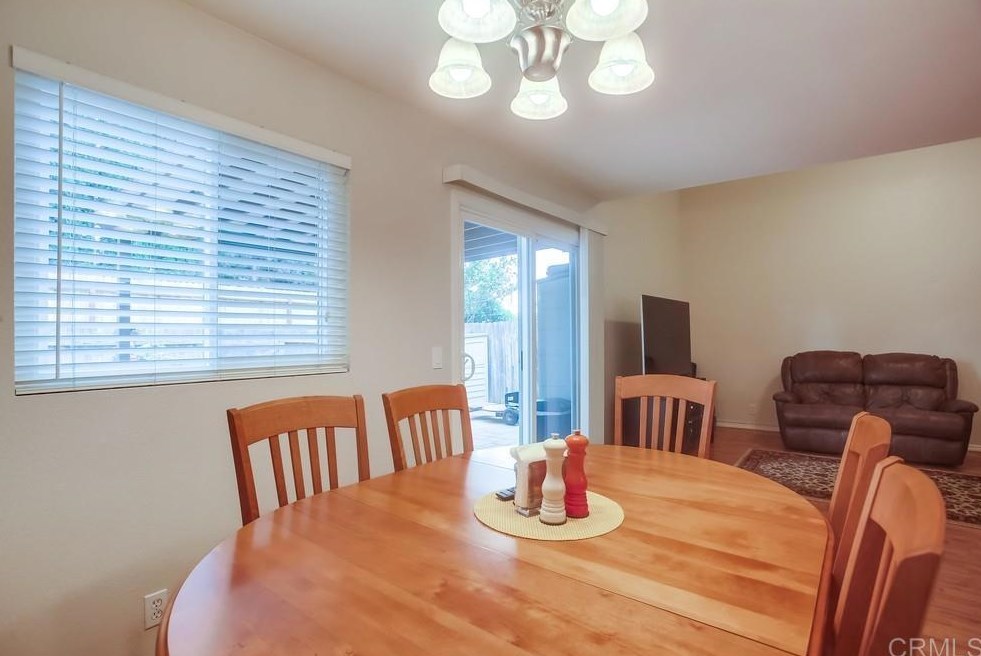 5663 Tumbleweed Way, Oceanside CA  92057-4833 exterior