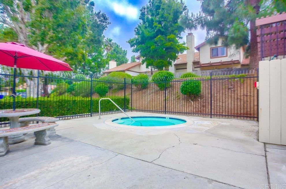 5663 Tumbleweed Way, Oceanside CA  92057-4833 exterior