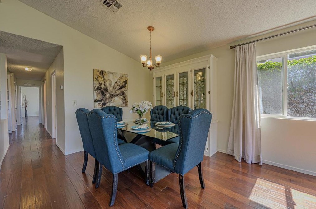 8975 Lawrence Welk Dr #142, Escondido, CA 92026