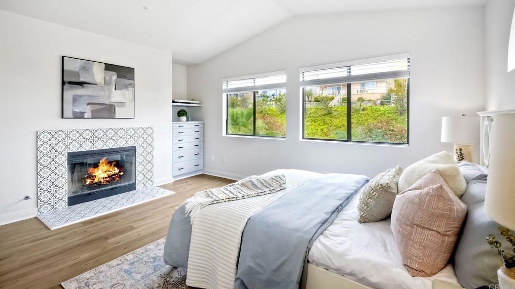 647 Paseo Rio, Vista CA  92081-6323 exterior