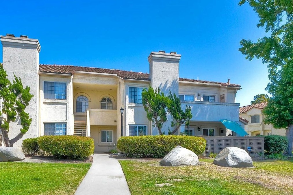 750 Breeze Hill Rd, Vista CA  92081-4300 exterior