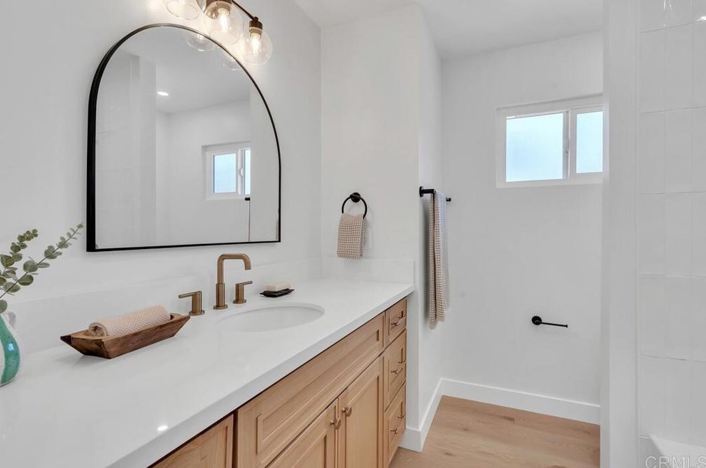 2748 Ramona Dr, Vista CA  92084-1635 exterior