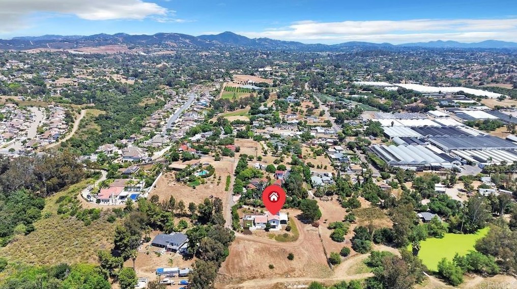 2748 Ramona Dr, Vista CA  92084-1635 exterior