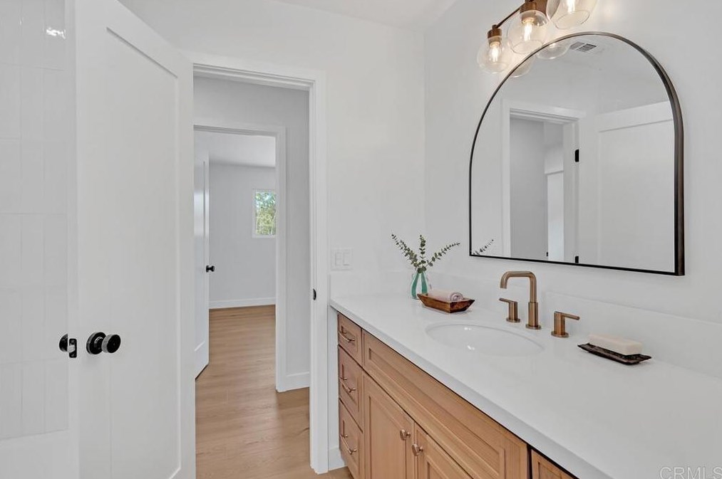 2748 Ramona Dr, Vista CA  92084-1635 exterior