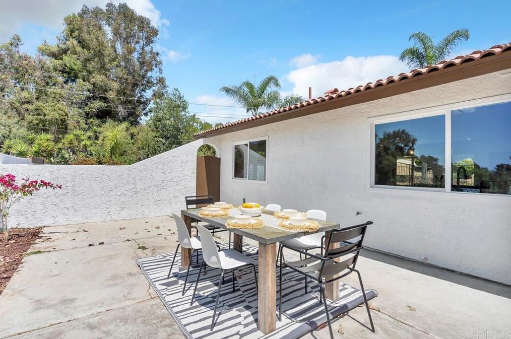 2748 Ramona Dr, Vista CA  92084-1635 exterior
