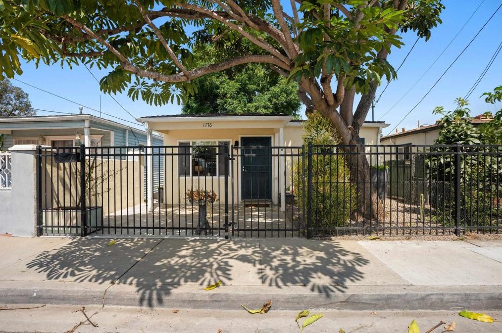1776 Pentuckett Ave, San Diego CA  92104-5728 exterior