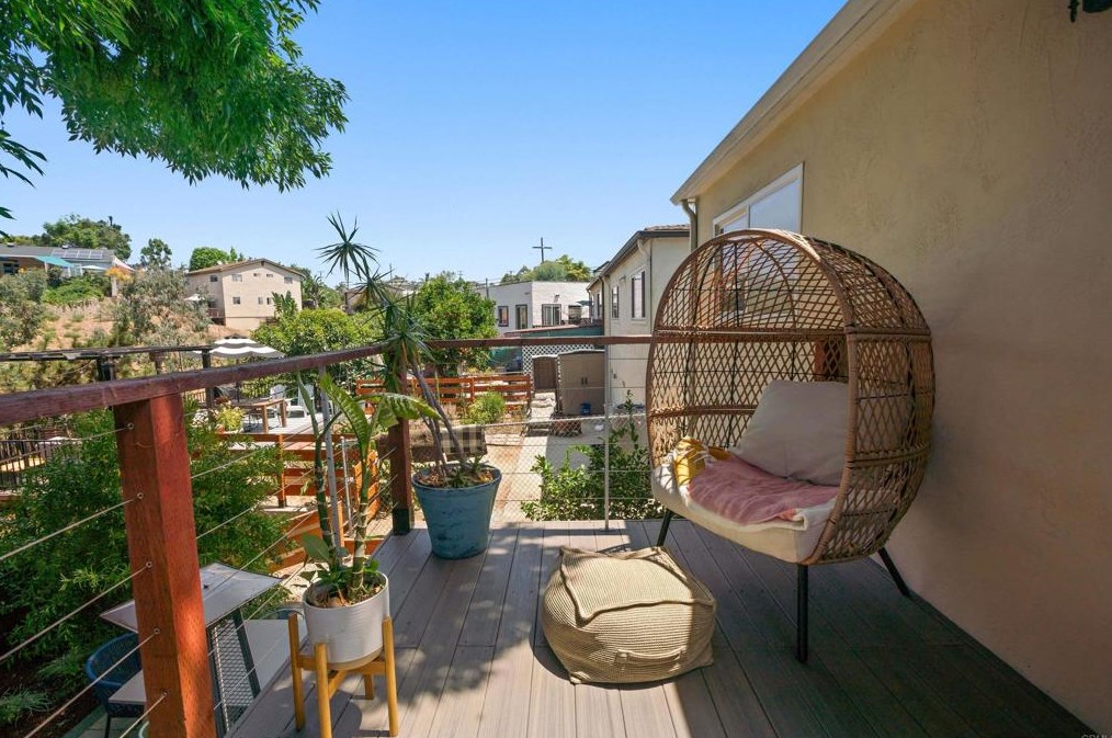 1776 Pentuckett Ave, San Diego CA  92104-5728 exterior