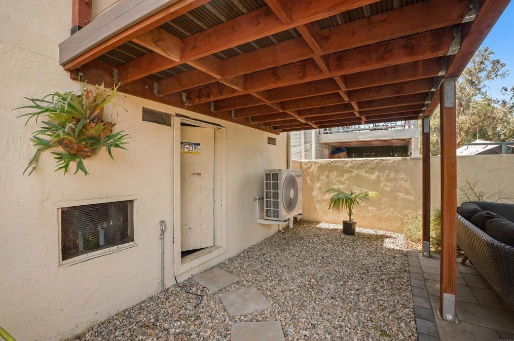 1776 Pentuckett Ave, San Diego CA  92104-5728 exterior