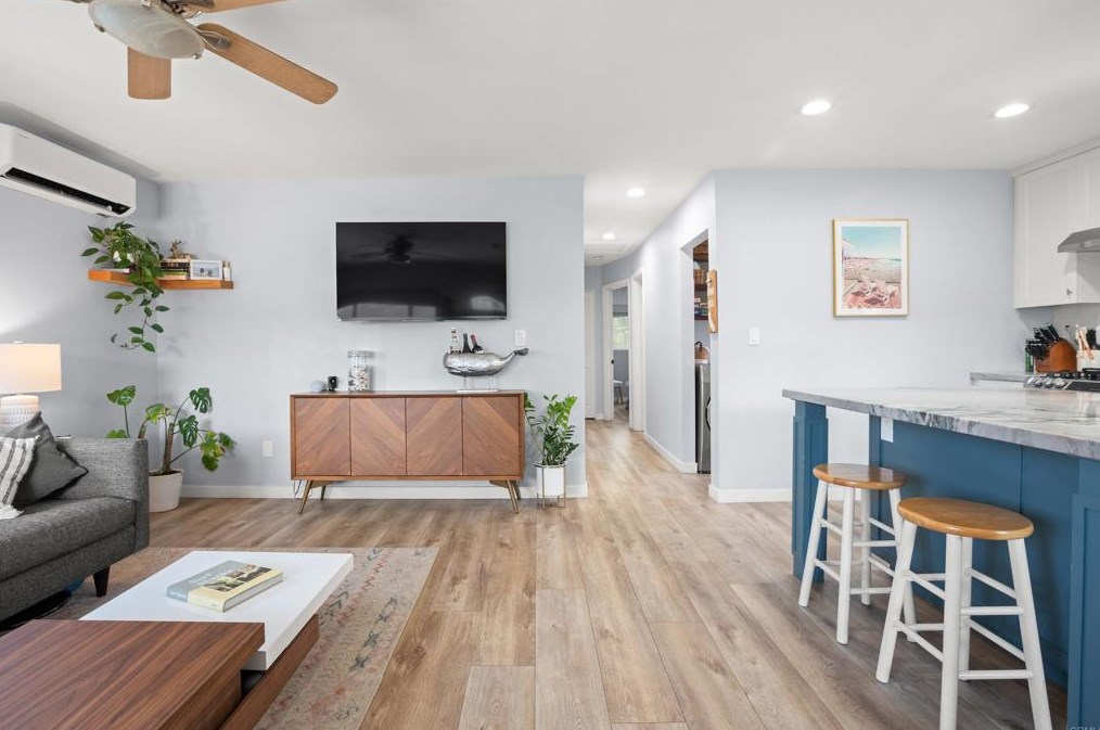 1776 Pentuckett Ave, San Diego CA  92104-5728 exterior