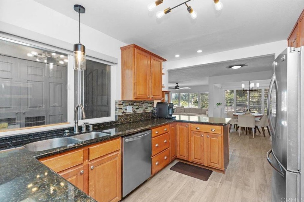 6231 Caminito Juanico, San Diego CA 92111-7233 exterior