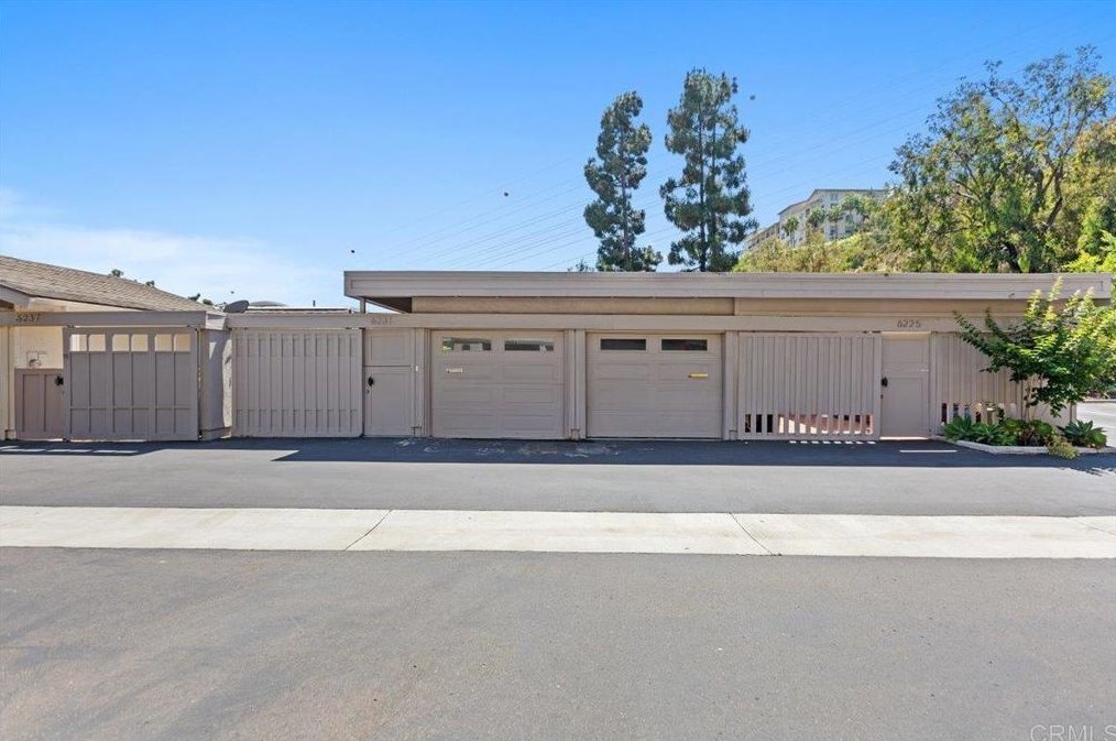 6231 Caminito Juanico, San Diego CA 92111-7233 exterior